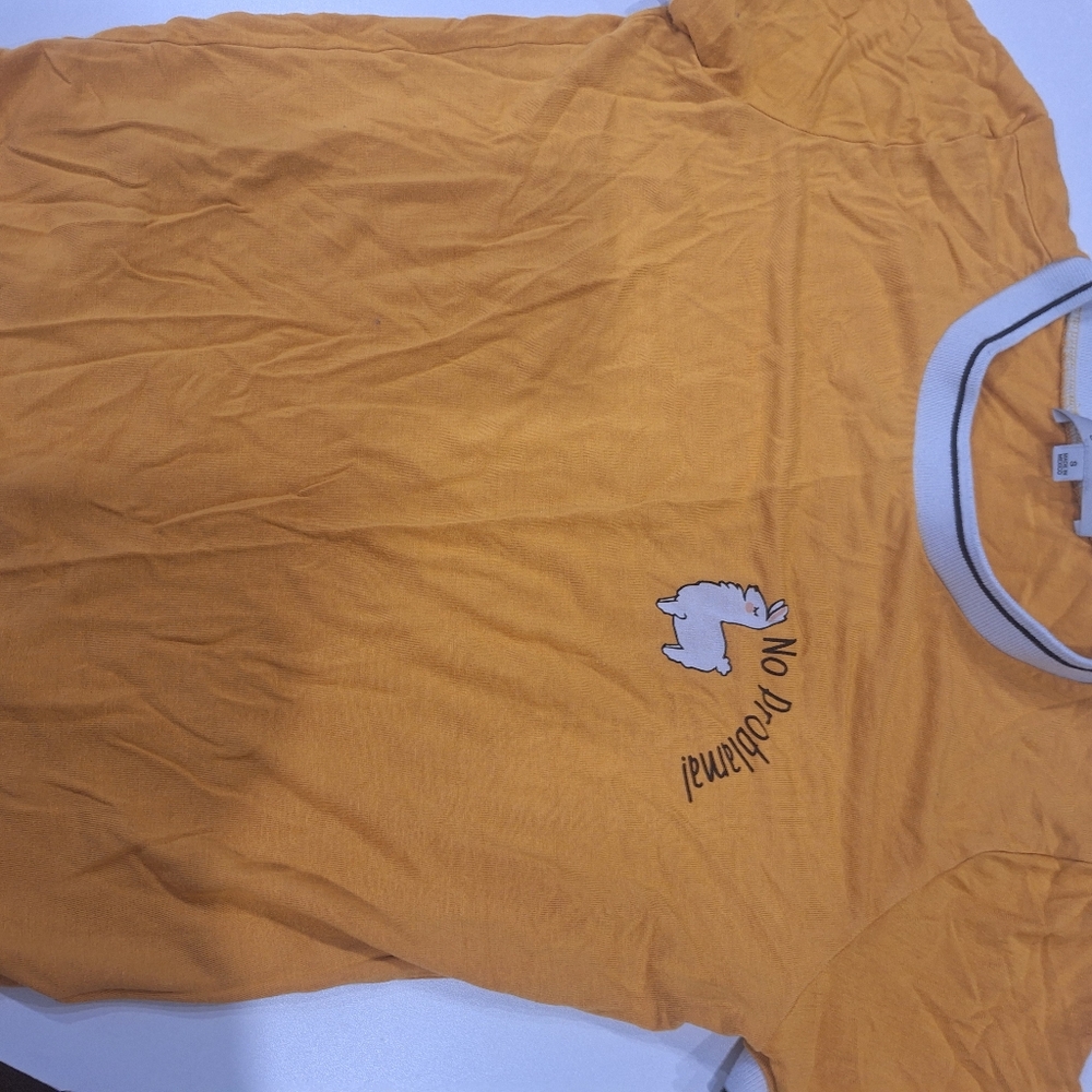 Size Small Gaze shirt